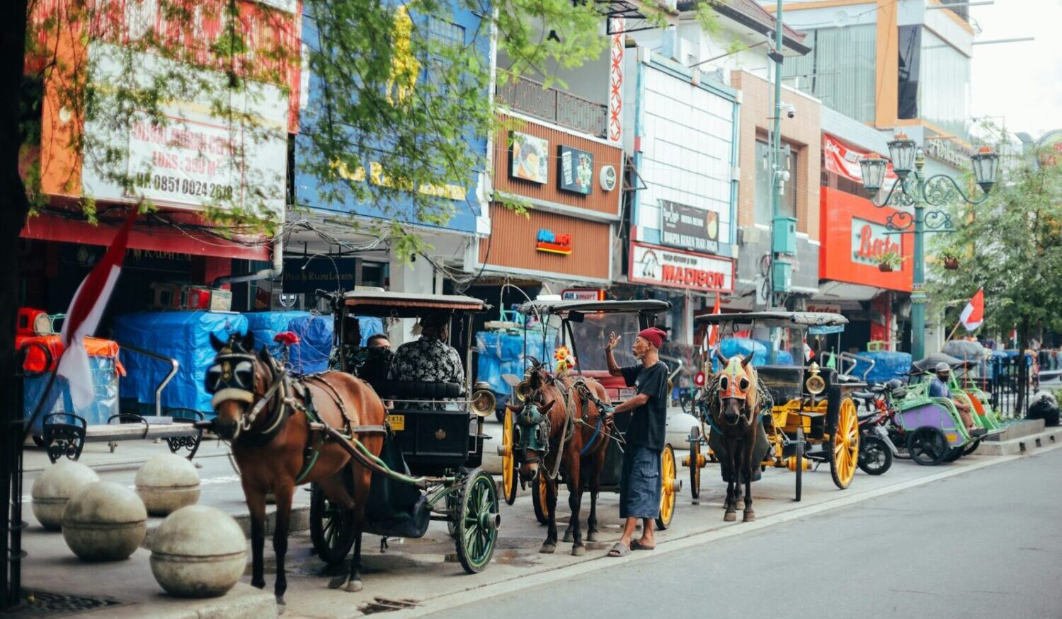 Horse & carts waiting for customers in Yogyakarta City. Photo by Farhan Abasjpg Horse & carts waiting for customers in Yogyakarta City. Photo by Farhan Abasjpg